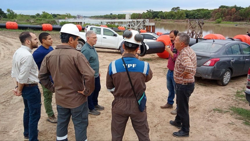 APA supervisa dragado clave en el muelle de YPF de Barranqueras