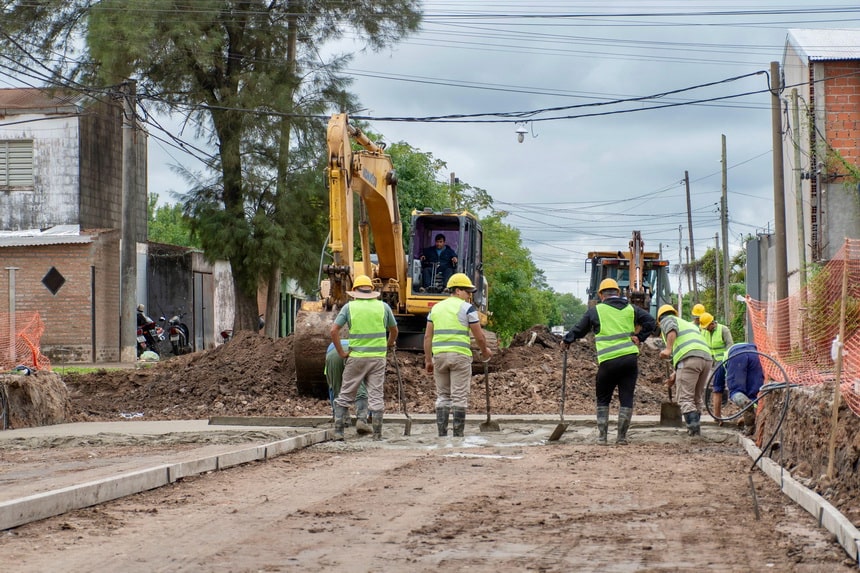 En tiempo récord, pavimentan tramo clave en Resistencia y Barranqueras